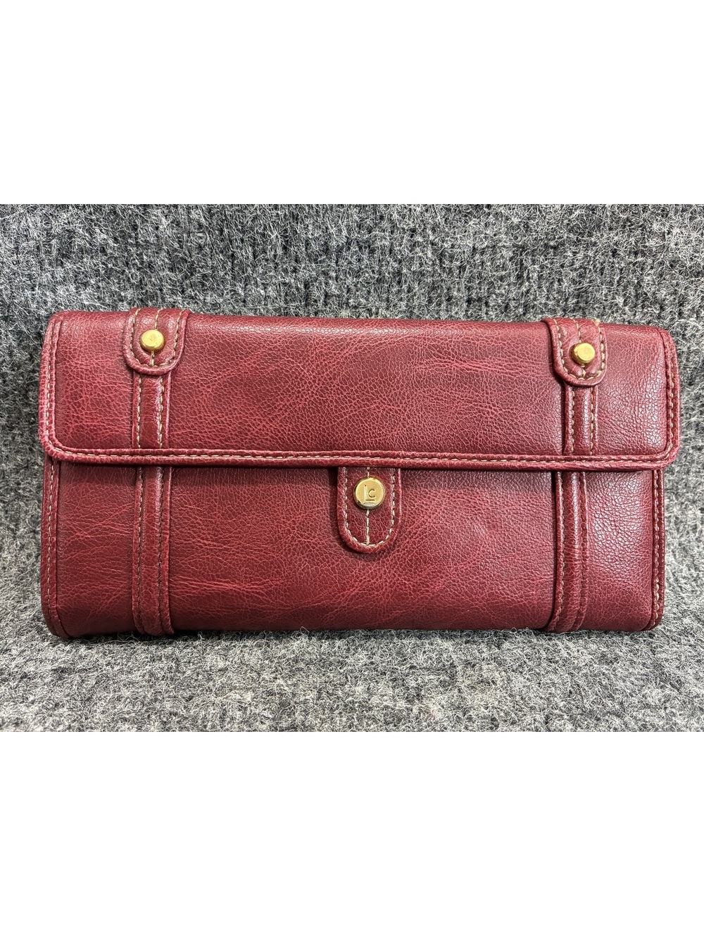 Liz Claiborne Burgundy Leather Wallet with Multiple Card Slots and Snap Closure